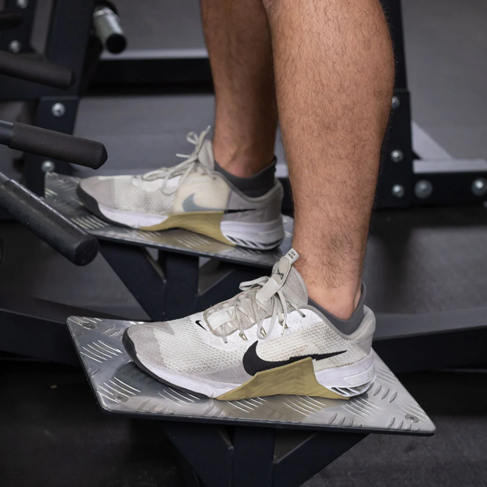 Scratch and Dent, Plate-Loaded Standing T-Bar Row Machine - Image 8