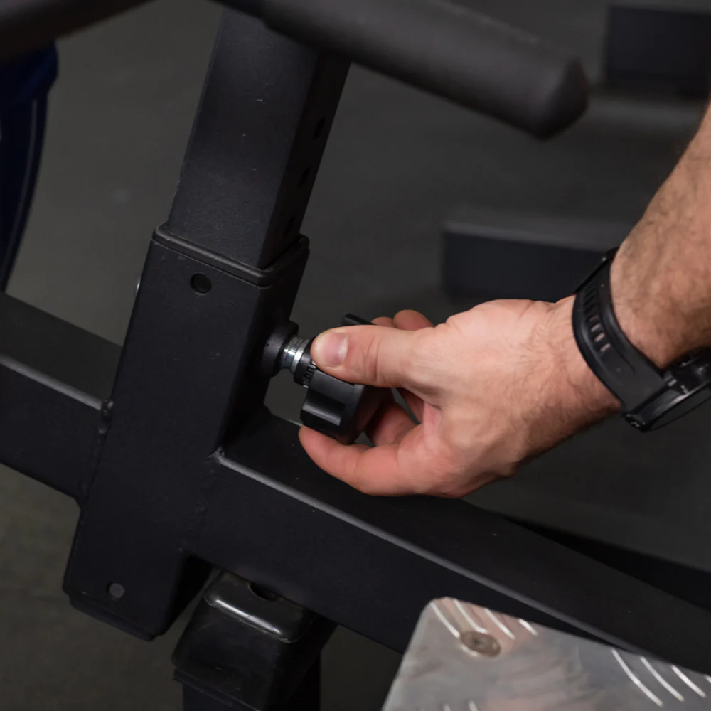 Scratch and Dent, Plate-Loaded Standing T-Bar Row Machine - Image 9
