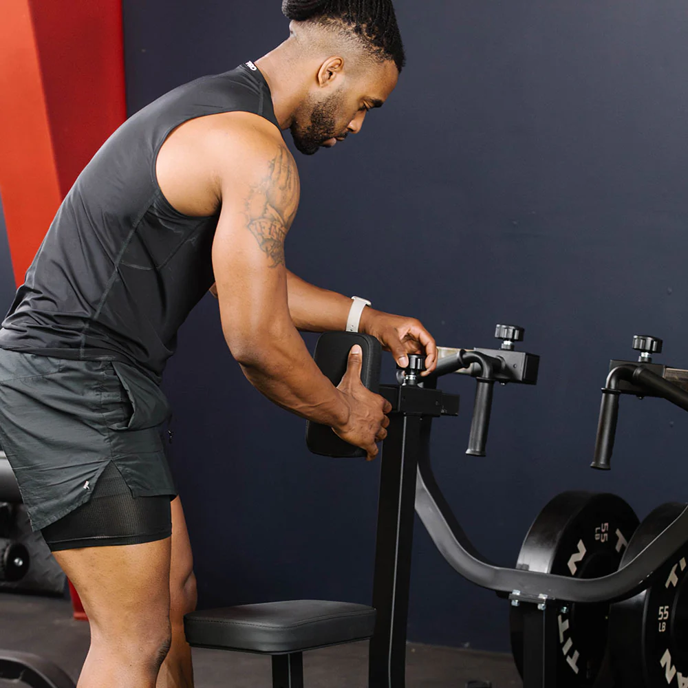 Plate-Loaded Seated Row Machine - Image 7